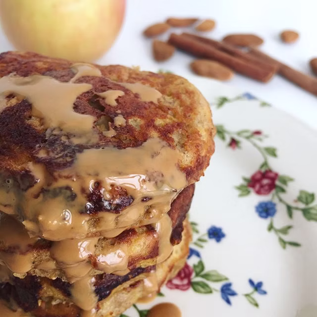 Elmalı Badem Unlu Pancake Elmalı Badem Unlu Pancake
