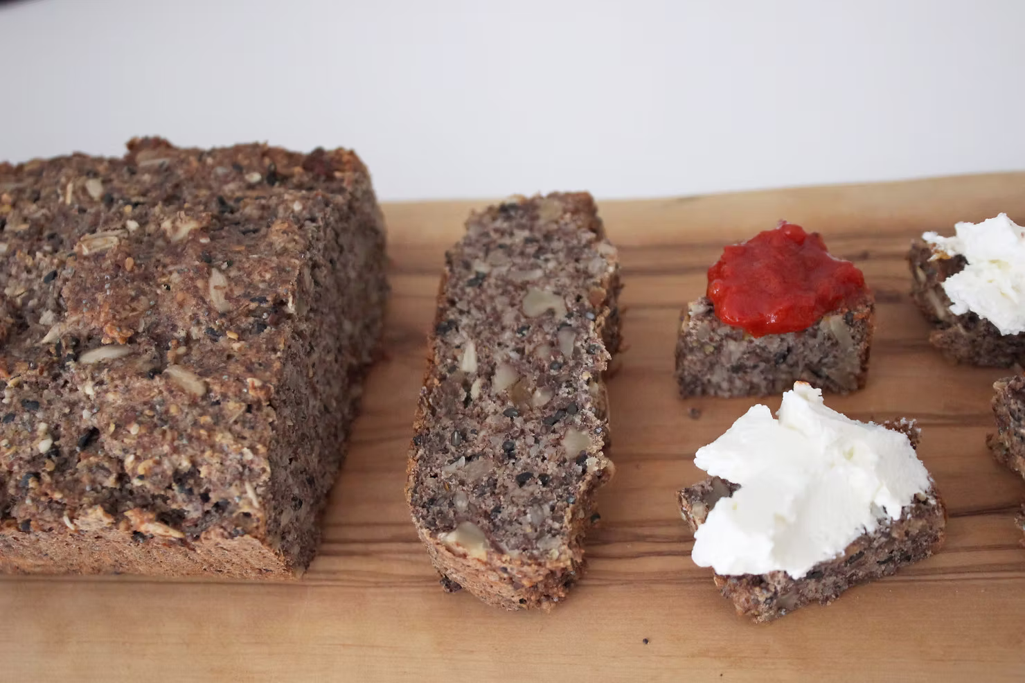 Glutensiz Tahılsız Tohum Ekmek Glutensiz Tahılsız Tohum Ekmek