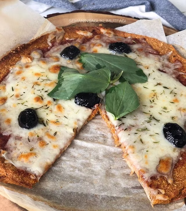 Glutensiz, Hamursuz, Kinoa Pizza Glutensiz, Hamursuz, Kinoa Pizza