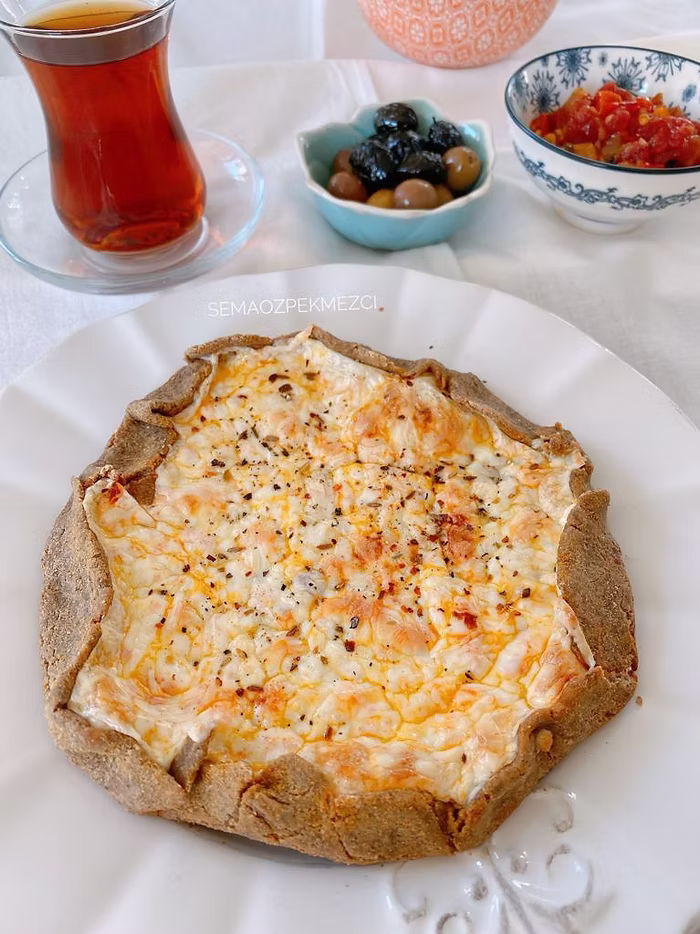 Glutensiz Peynirli Pide Glutensiz Peynirli Pide