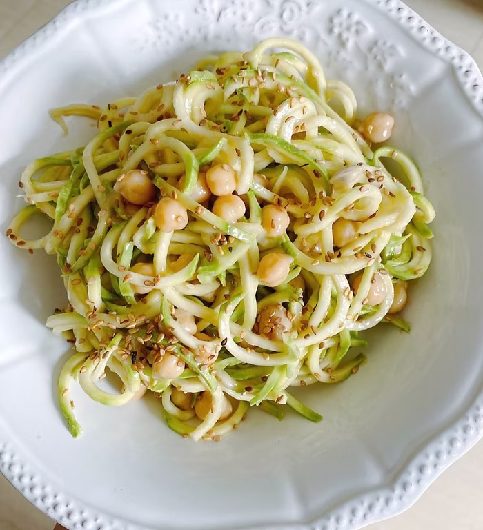kabak salatası kabak salatası, susam ve nohut