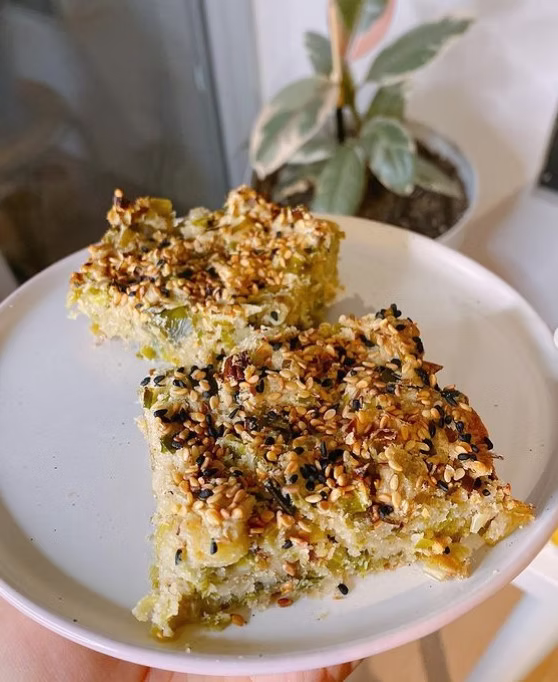 pörek – pırasalı börek pörek - pırasalı börek servixsi