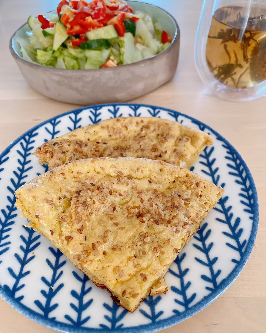 ev yapımıi lezzetli ve sağlıklı zeytinli tahinli ekmek